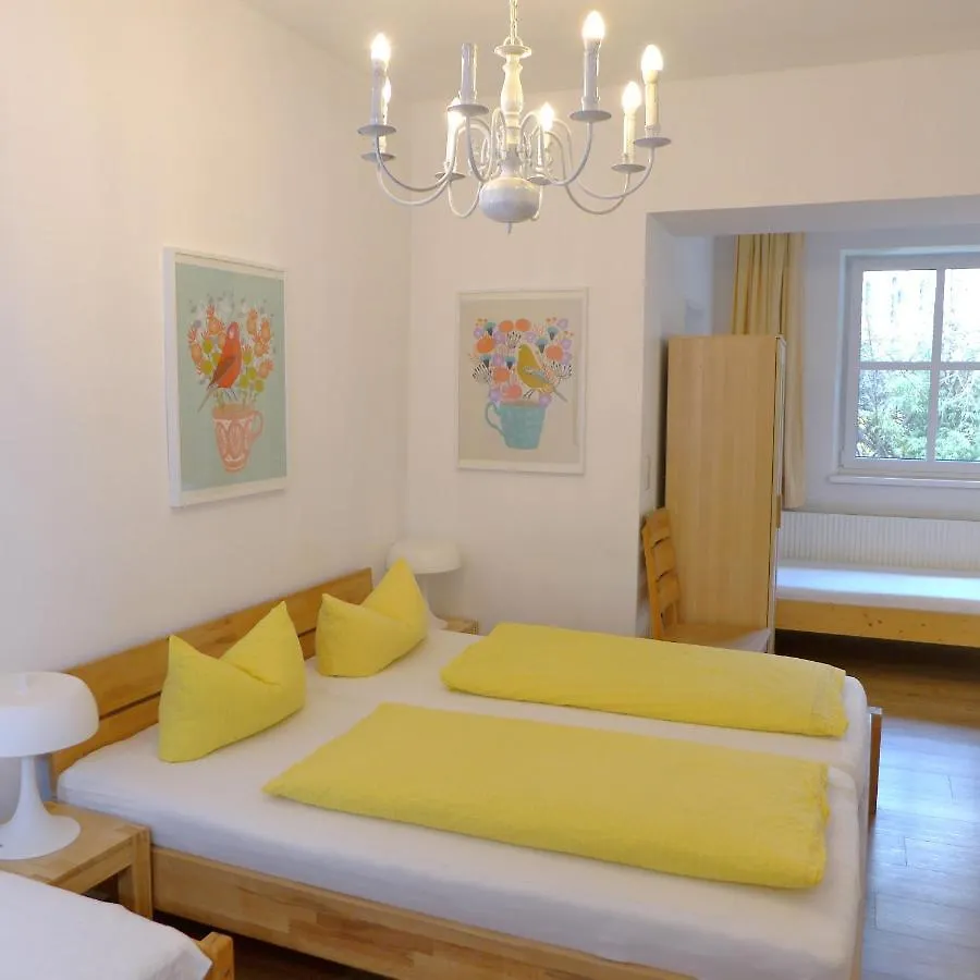 Pension Stoi Budget Guesthouse Innsbruck Hotel